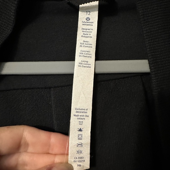 Lululemon cape jacket - Picture 3 of 4